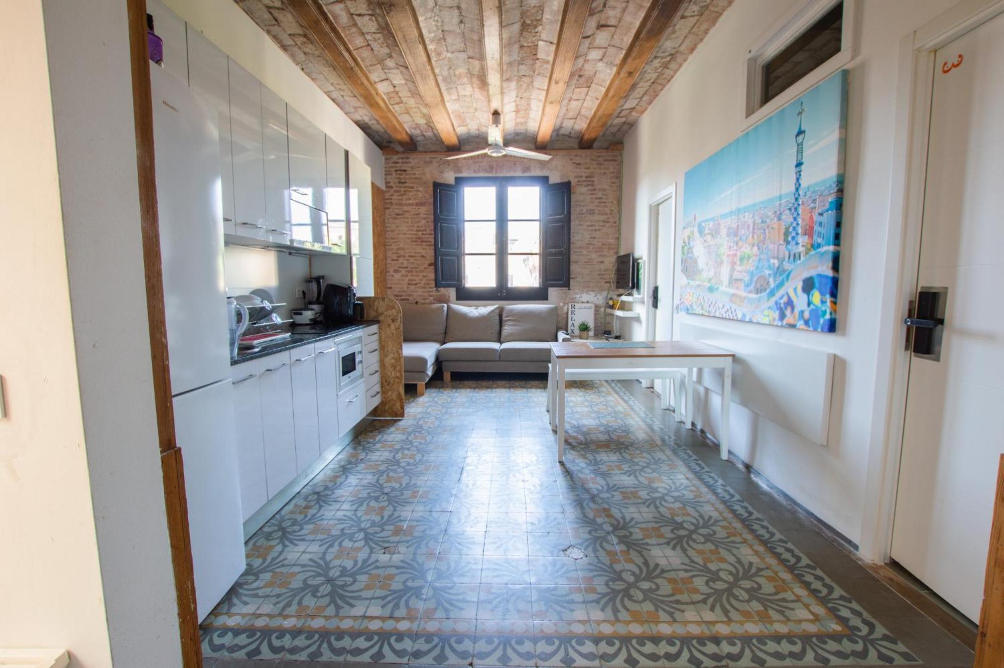 Barcelona Classic Plaza Real Apartments — Photos 2